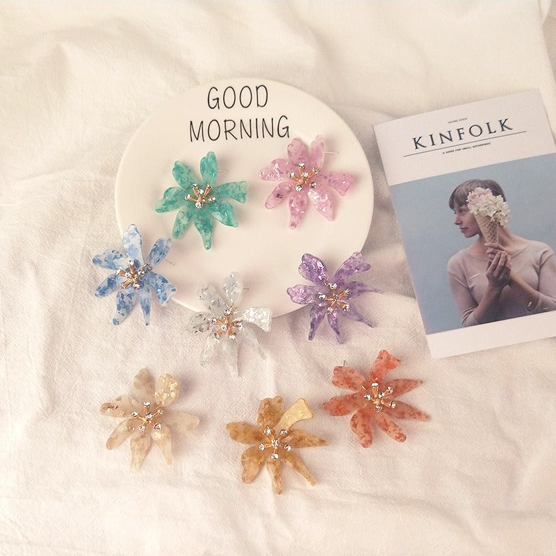 Resin acrylic flower shaped earrings