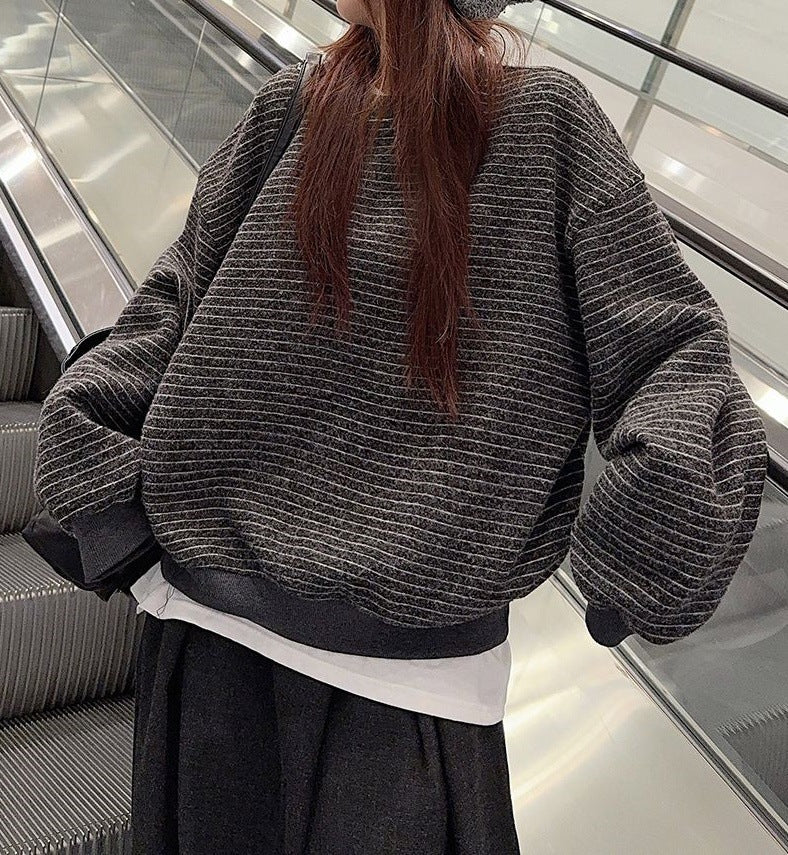 Round Neck Striped Sweatshirt