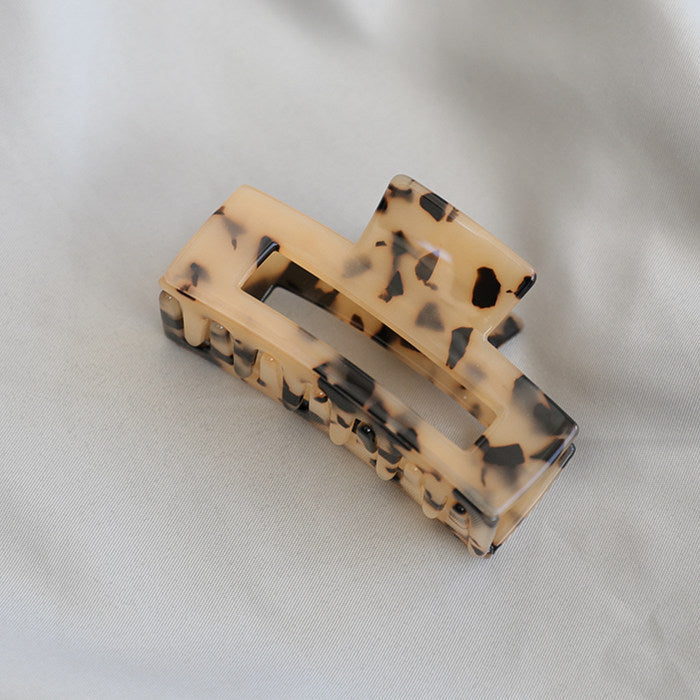 Hollow Leopard Pattern Claw Clip