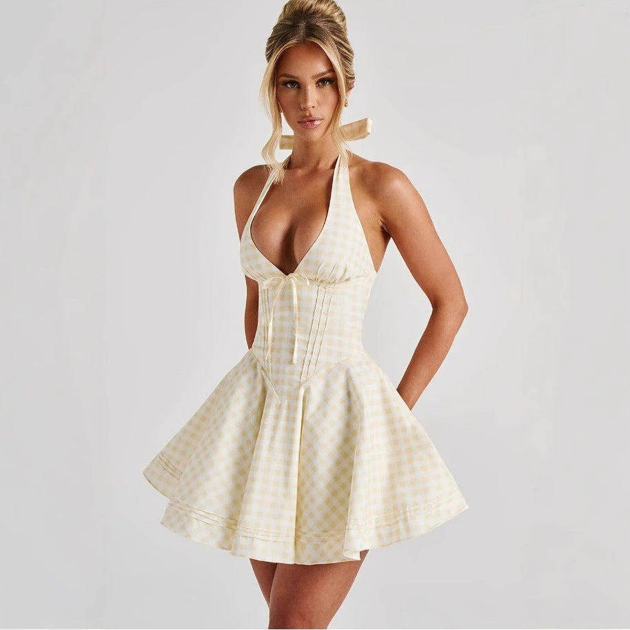 Checkered neck hanging backless waist cinching dress