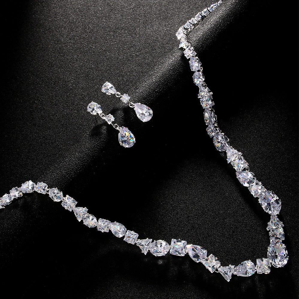 Necklace & earring set