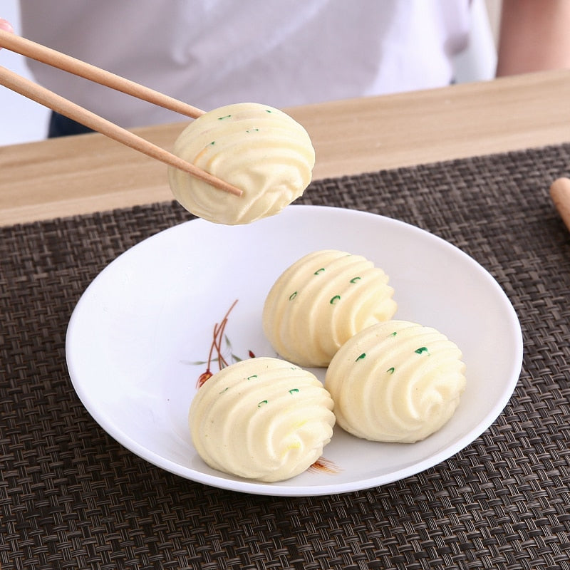 Traditional Style Dinner Plates