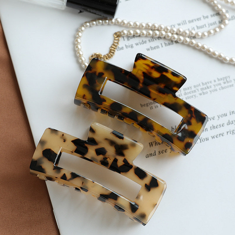 Hollow Leopard Pattern Claw Clip