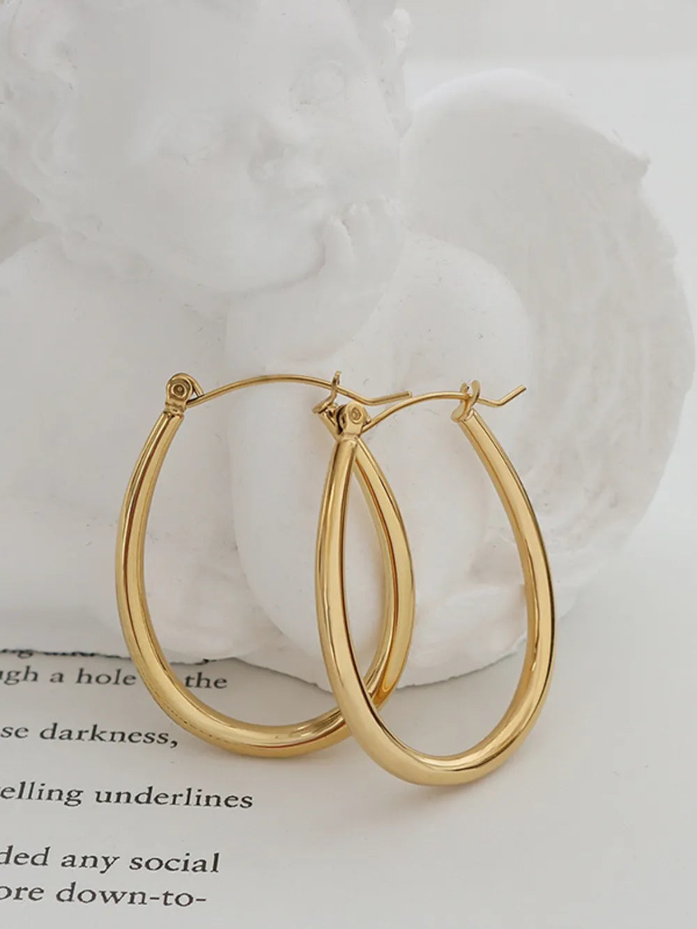 Elegant and niche earrings