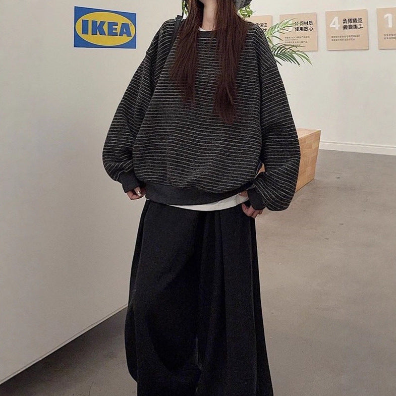 Round Neck Striped Sweatshirt