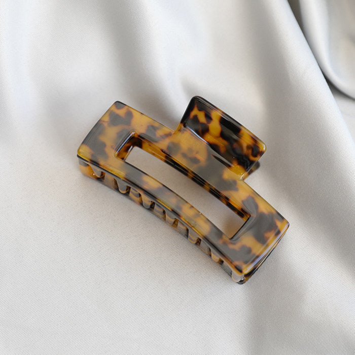 Hollow Leopard Pattern Claw Clip