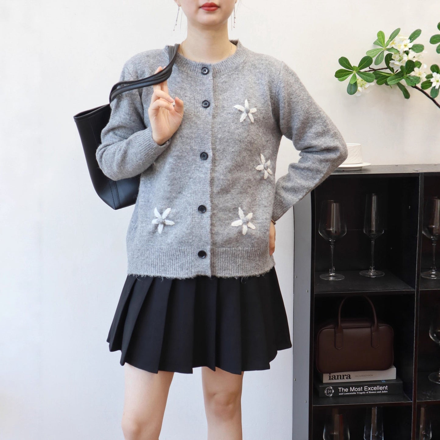 Embroidered Knitted Cardigan