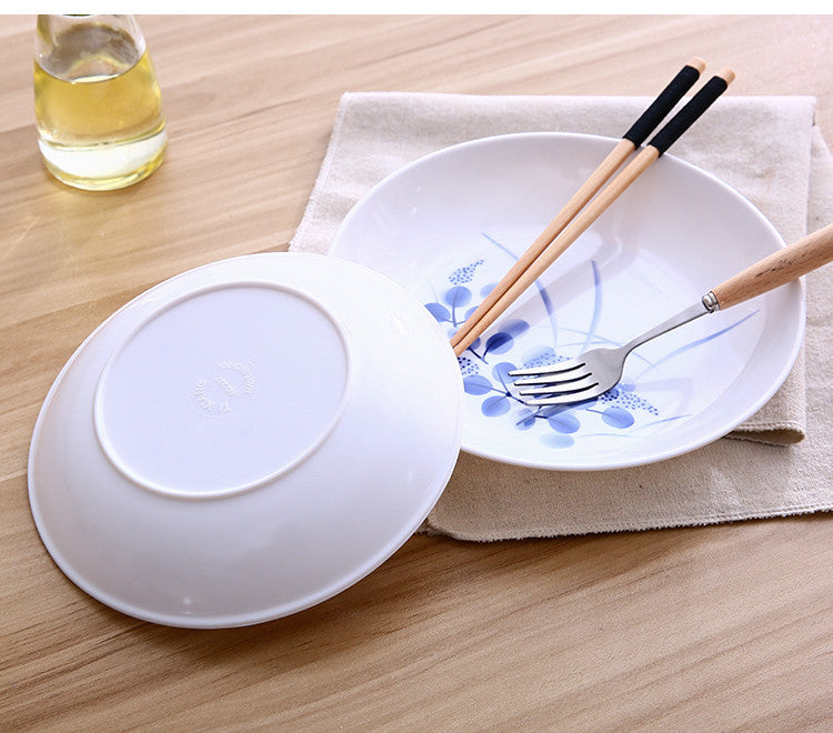Traditional Style Dinner Plates