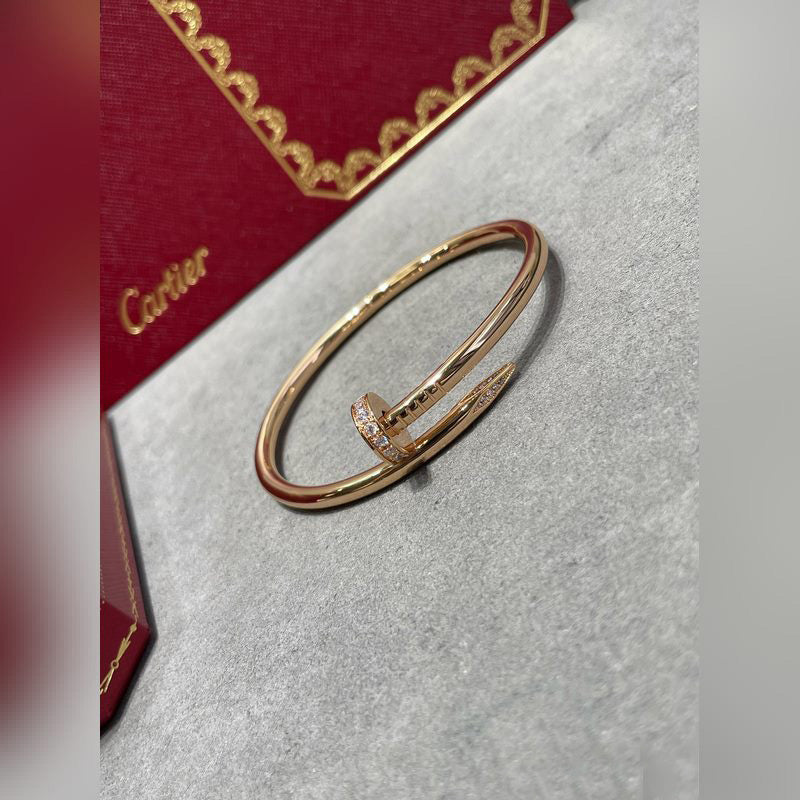 V-Gold Diamond Pavé Screw Cuff