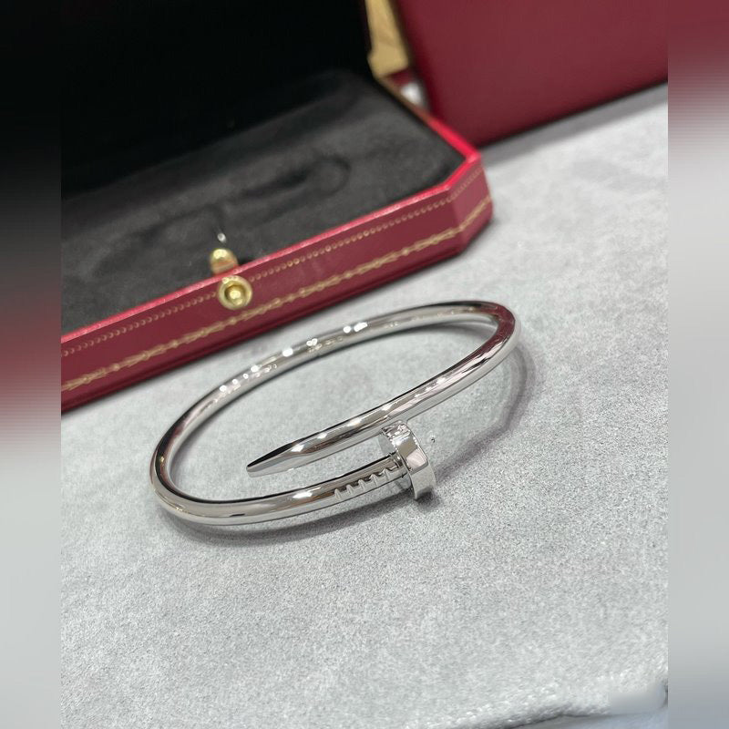 V-Gold Diamond Pavé Screw Cuff